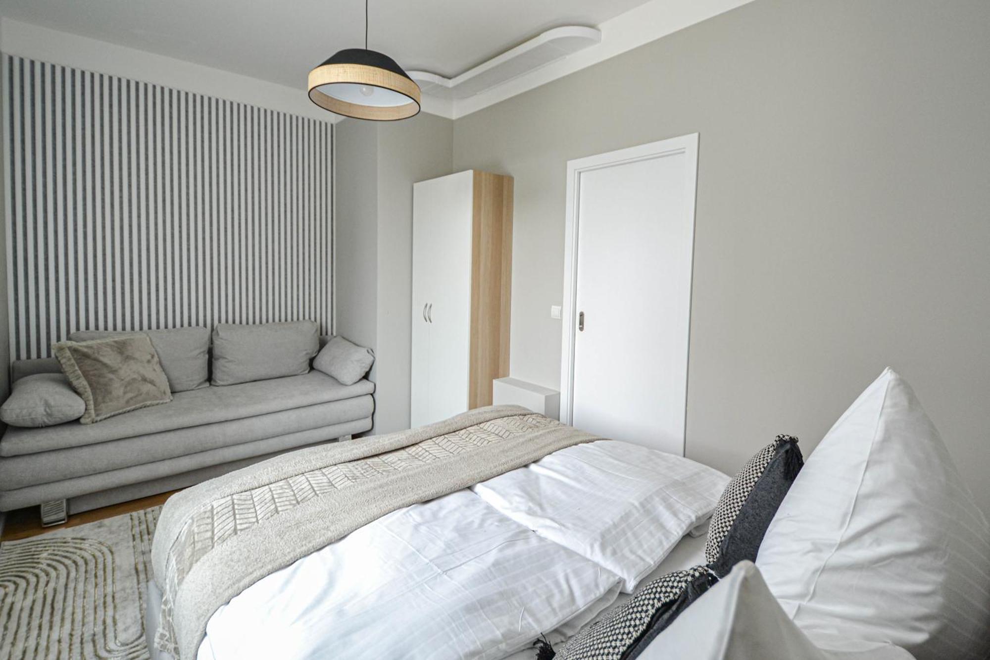 Japanese Design 3bdr In A Vibrant Area * Prague